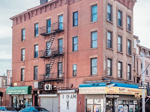 5th image of 158 Lewis Ave #3K