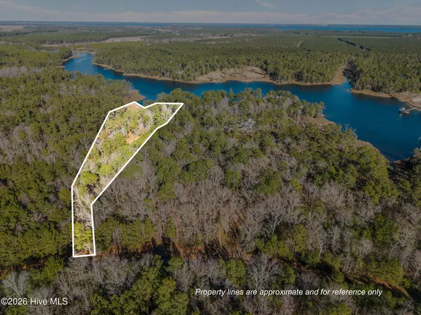 25 Sunset Point Road, Belhaven, NC 27810
