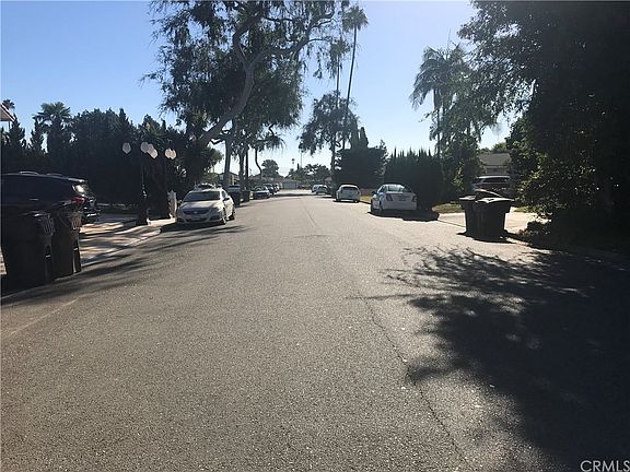 2nd image of 10081 Edgewood Ln