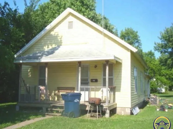 123 N 9th St, Osage City, KS 66523