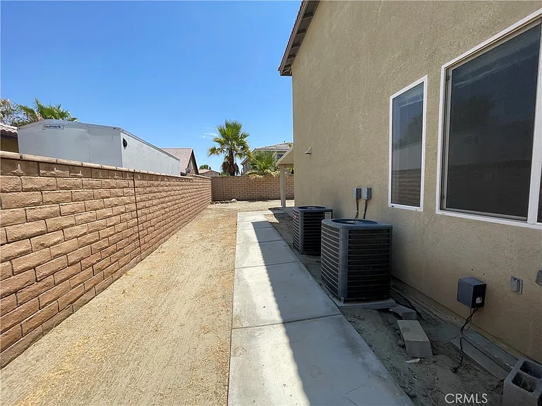 37222 Camden Dr — Photo 5