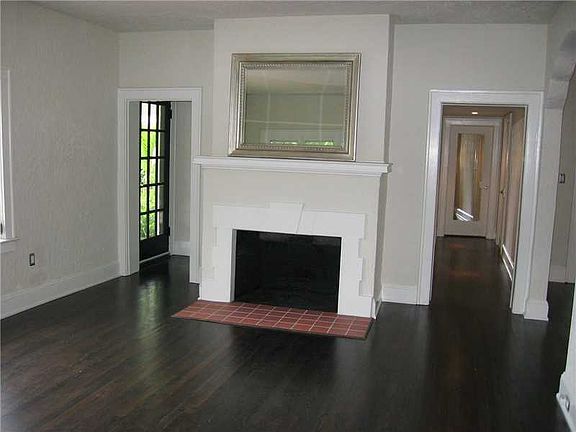 2nd image of 2028 Alhambra Cir