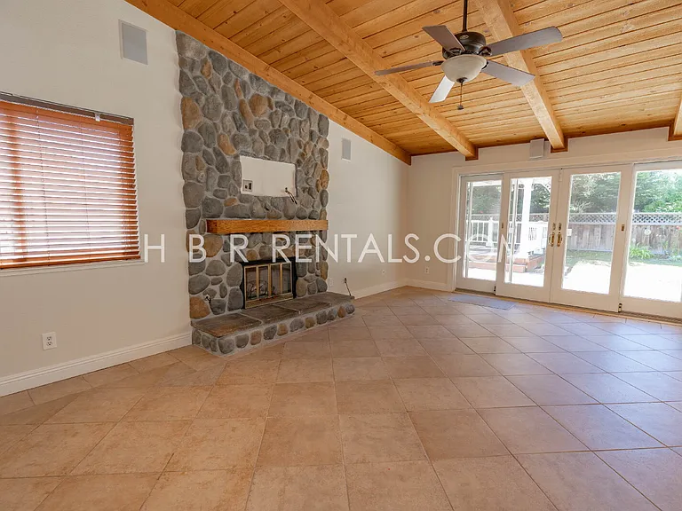 2865 Morgan Dr — Photo 13