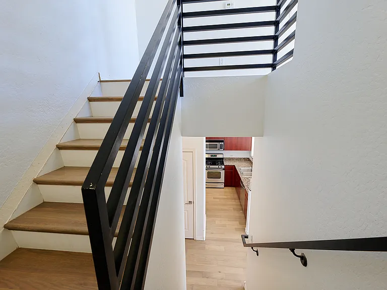 17 W Vernon Ave #612 — Photo 9