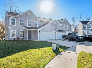 1033 Broken Ridge Dr, Lansing, MI 48917