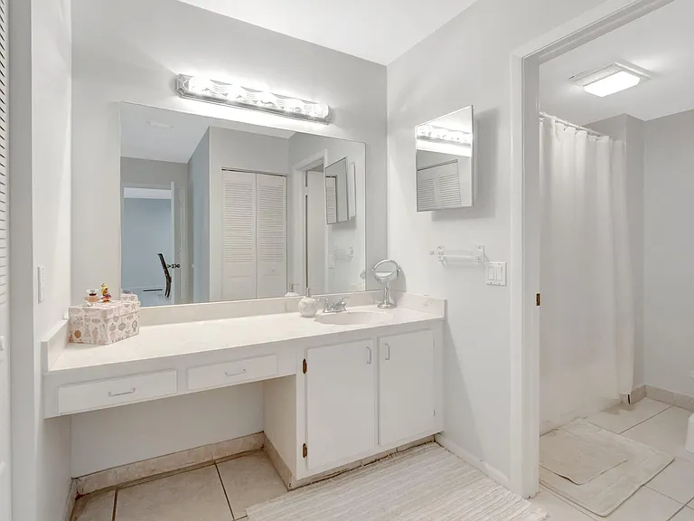 21214 Lago Cir #8F — Photo 19