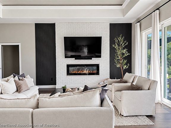 5th image of 5017 Friars Cove St