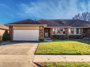 1466 E Powell St, Springfield, MO 65804