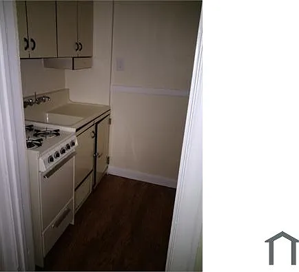 2130 Auburn St #6 — Photo 4