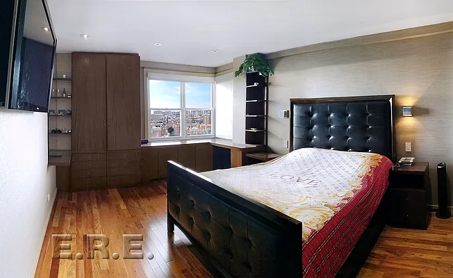 Sold by Elbe Real Estate Inc | media 27