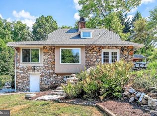 3 Hillside Rd, Dauphin, PA 17018