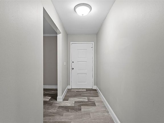 4th image of 6928 Greenhill Pl