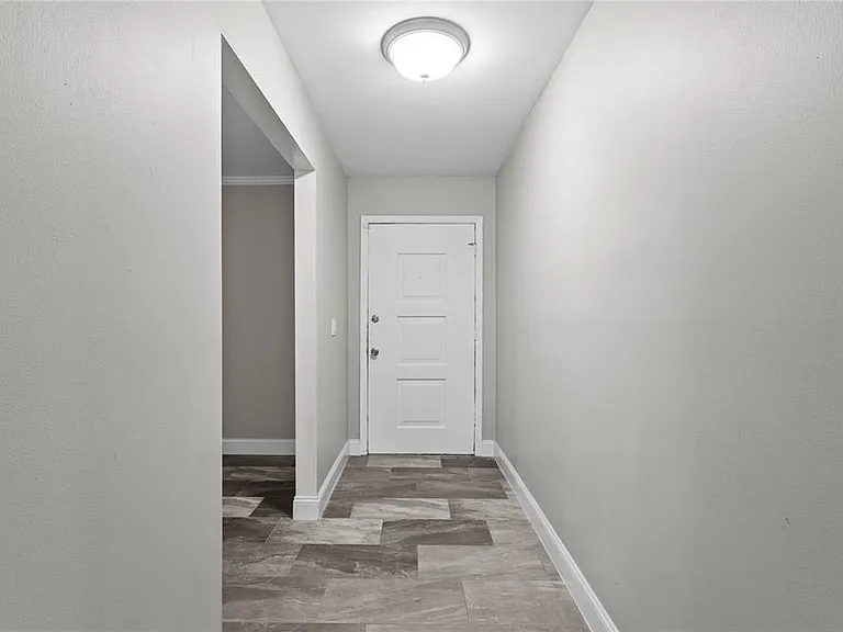 6928 Greenhill Pl — Photo 4