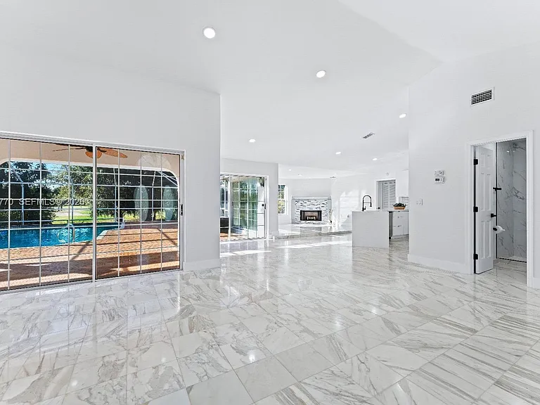 1703 Golfside Village Dr — Photo 9