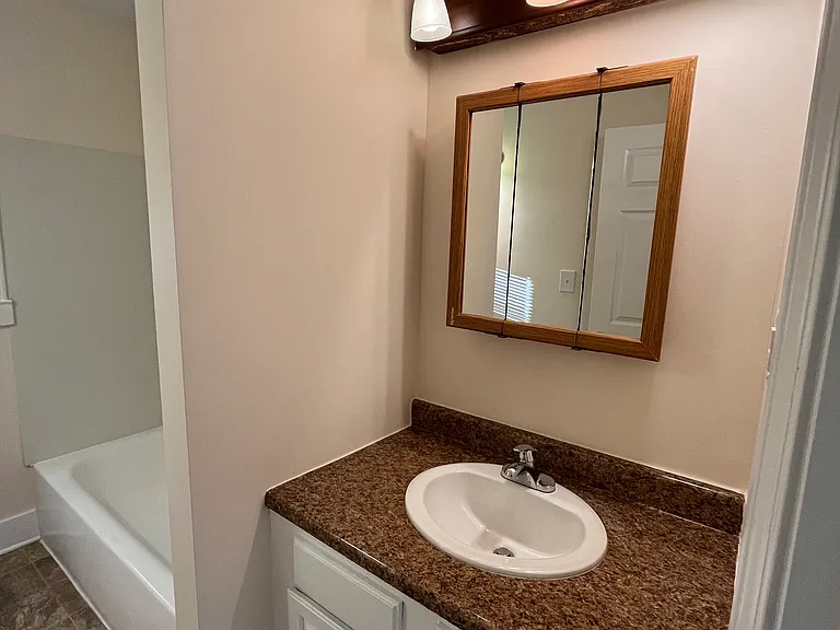 270 Avon Ave #1 — Photo 9