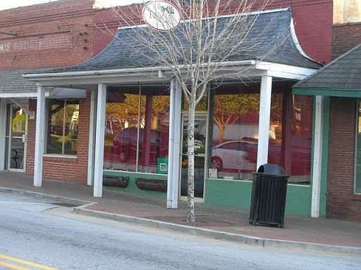 2nd image of 1325 Washington St