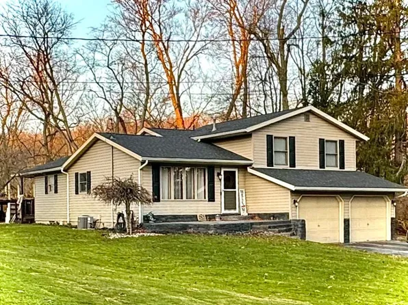170 E Adams St, East Palestine, OH 44413