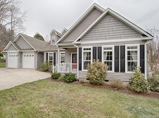 372 County Rd UNIT 2, Waynesville, NC 28785