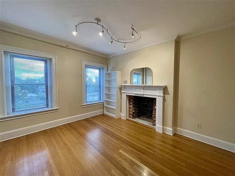 861 Massachusetts Ave #9OL