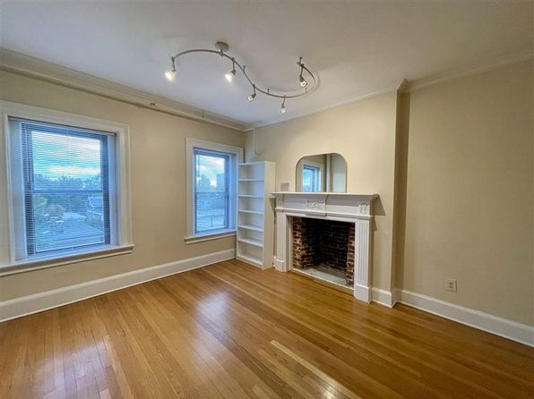 861 Massachusetts Ave #9OL