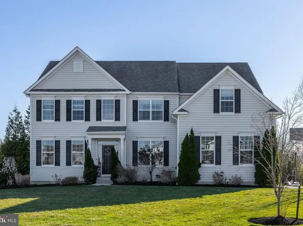 204 Brodie Ct, Mullica Hill, NJ 08062