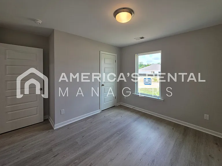 10319 Squires Way — Photo 10