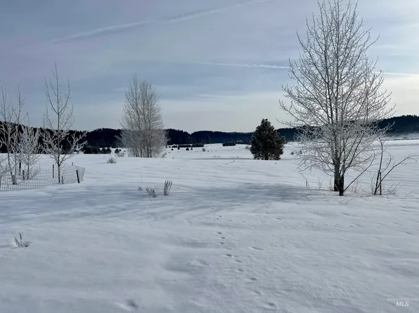 L19 Wilderness Lake Rd, Cascade, ID 83611