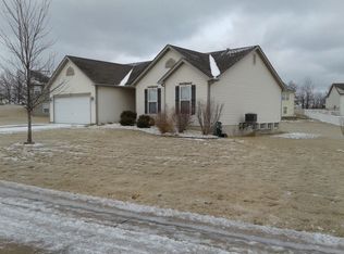 408 Paddington Ct, Troy, MO 63379