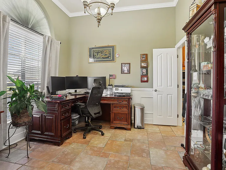 208 Annette Dr — Photo 8