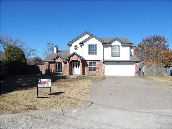 5th image of 800 Columbia Ct