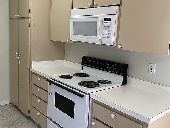 5th image of 2438 Loma Vista Ln