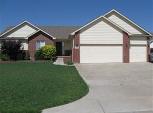 2110 N Saint Andrew Ct, Goddard, KS 67052