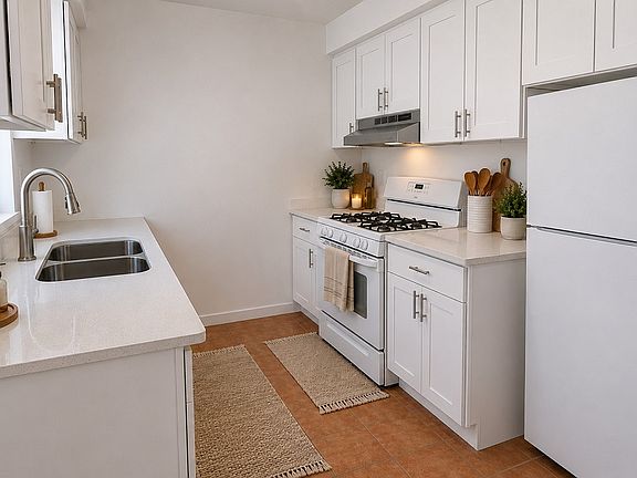 3rd image of 9230 California Ave #B