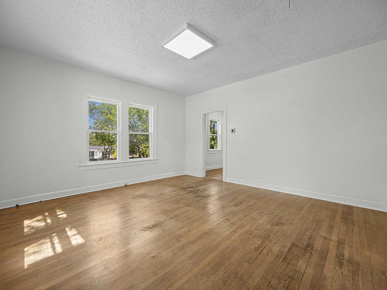 2 bed, 1.0 bath, 780 sqft, $1,700 — Photo 3