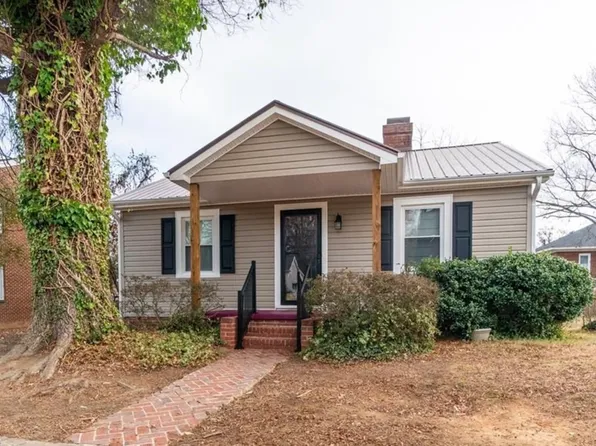 706 Taylor St, Eden, NC 27288