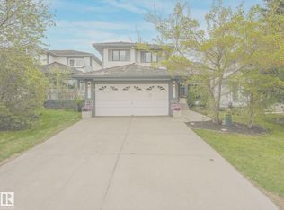 1060 Wedgewood Blvd NW, Edmonton, AB T6M 2L6