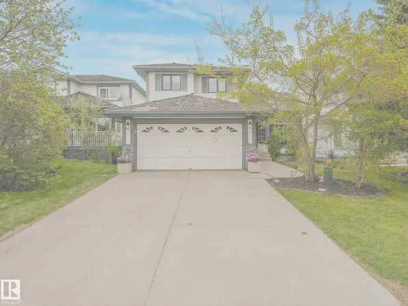 1060 Wedgewood Blvd NW, Edmonton, AB T6M 2L6
