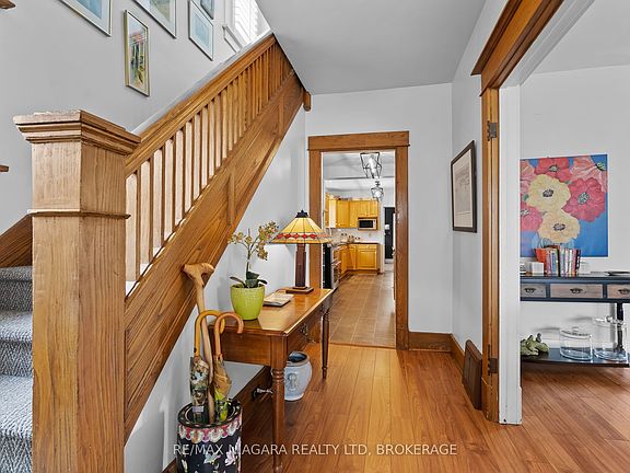 4th image of 294 Stanley St