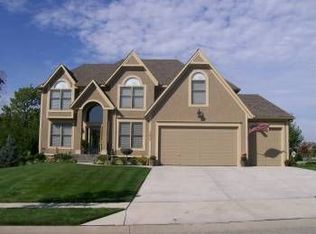 13820 Richards St, Overland Park, KS 66221