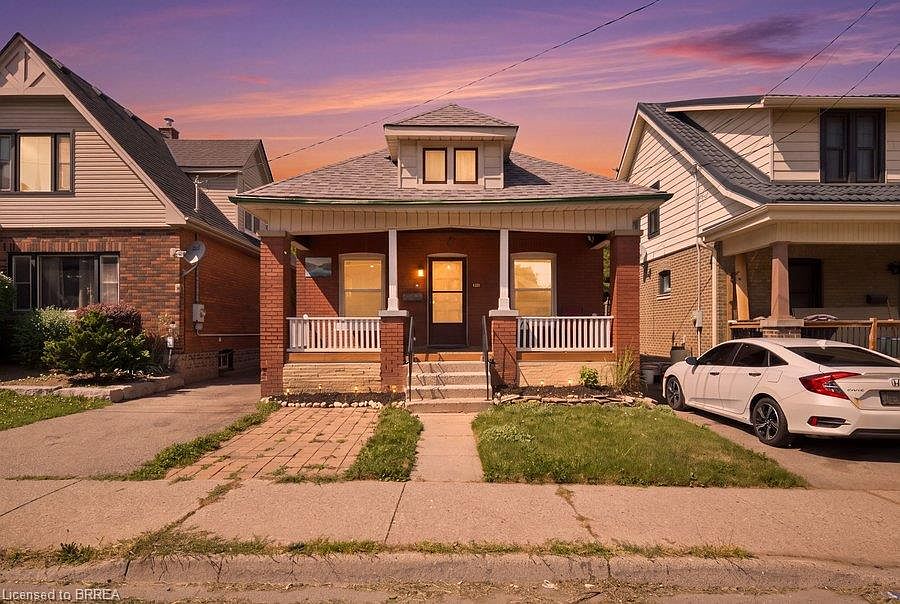 1st image of 104 Mary St