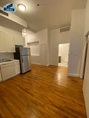 Rented by Fifth & Forever LLC | media 37