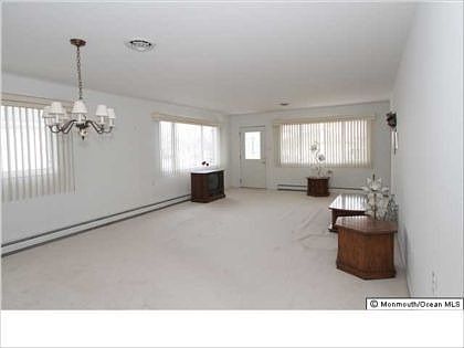 4th image of 203 Parisian Ct