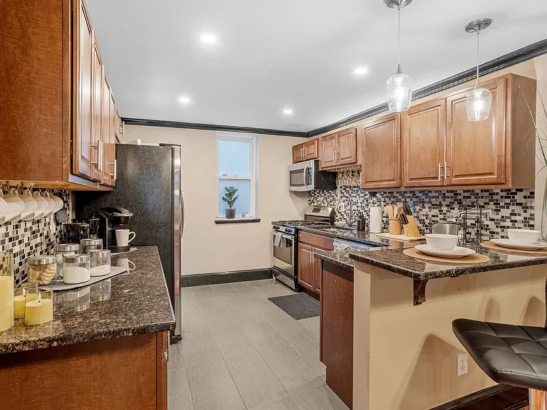 1528 Federal St — Photo 3