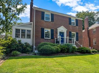 1612 Crestwood Dr, Alexandria, VA 22302