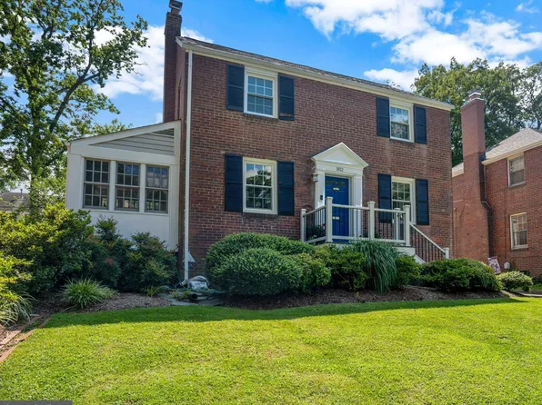 1612 Crestwood Dr, Alexandria, VA 22302