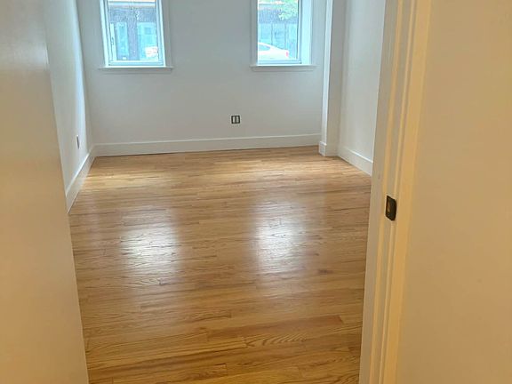 5th image of 1130 Manhattan Ave APT 1L