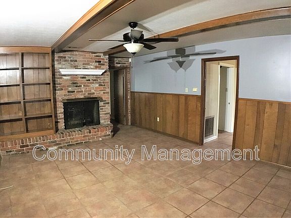 2nd image of 1185 Bayou Paul Ln #A