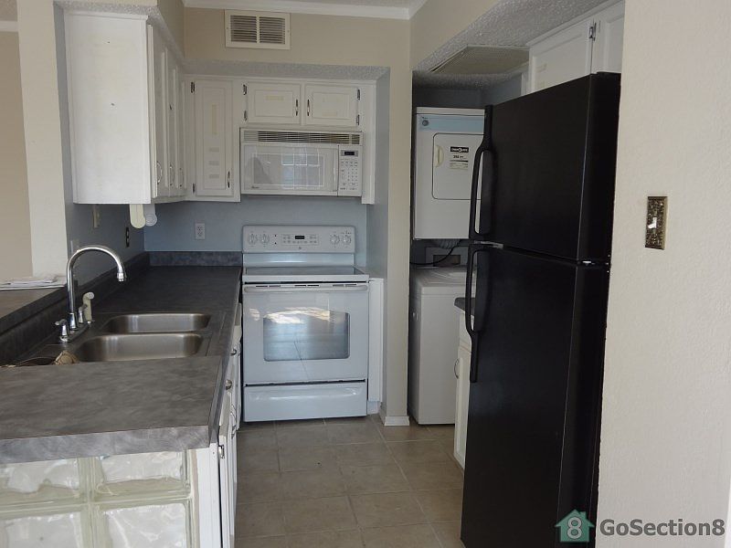 2nd image of 9837 Walnut St S