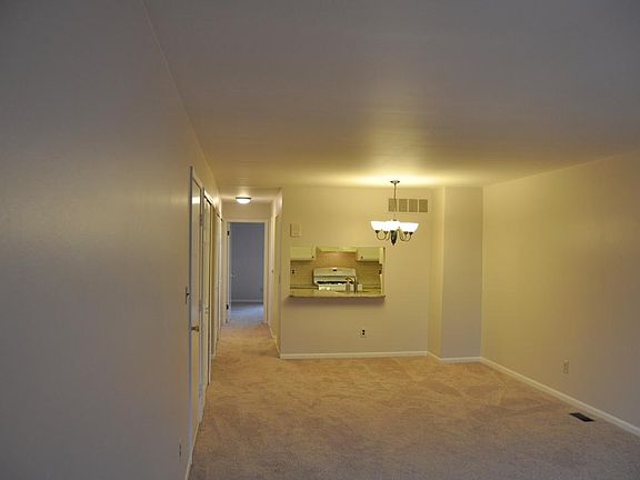 4th image of 736 Church St APT 202