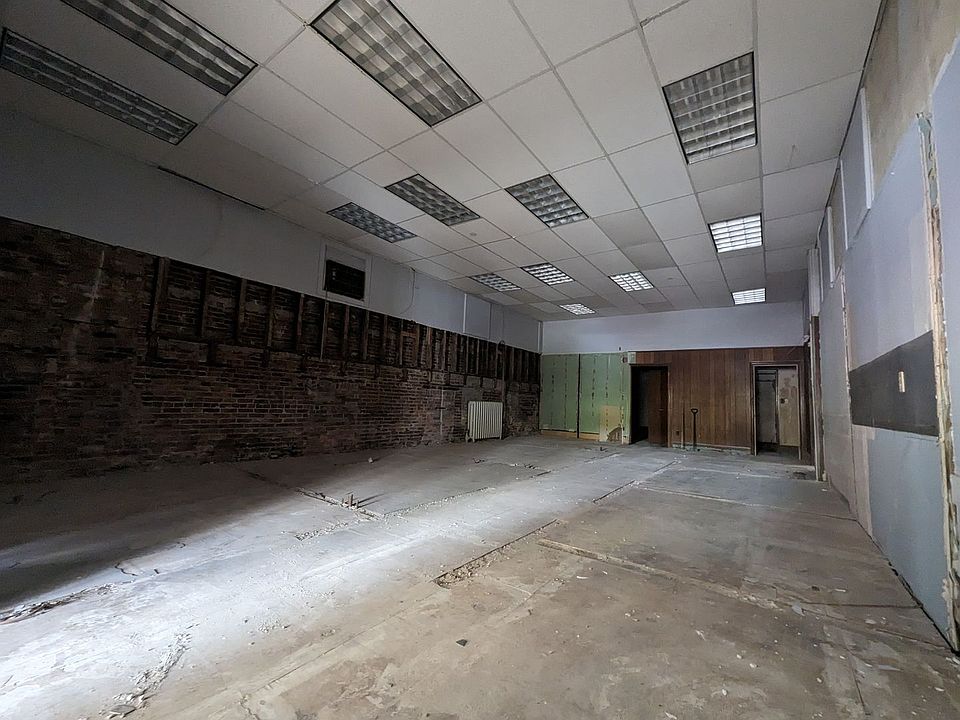 Building Photo 3
